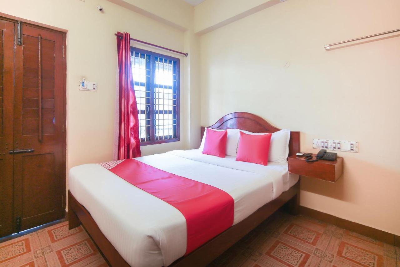 Oyo 23098 Ushama Heritage Guest House Puducherry Exterior foto