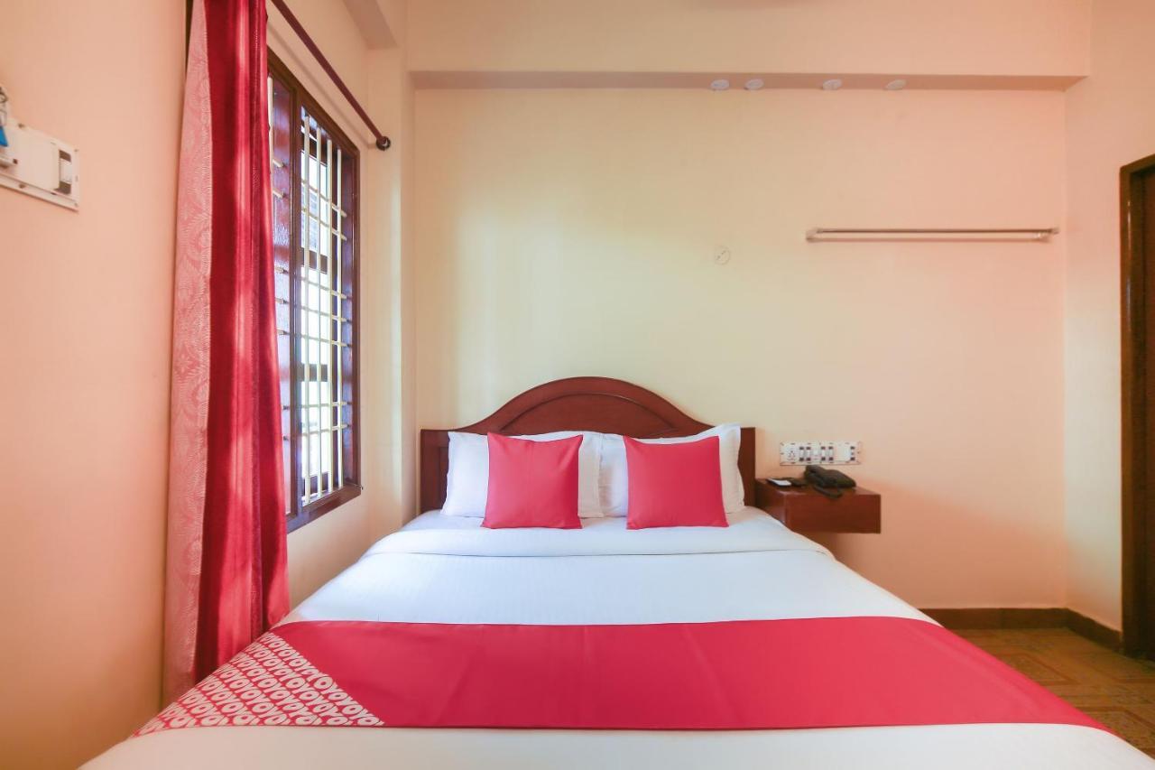 Oyo 23098 Ushama Heritage Guest House Puducherry Exterior foto