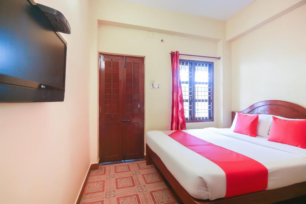 Oyo 23098 Ushama Heritage Guest House Puducherry Exterior foto